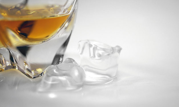 Whisky sabe mejor con agua? La ciencia dice: sí!